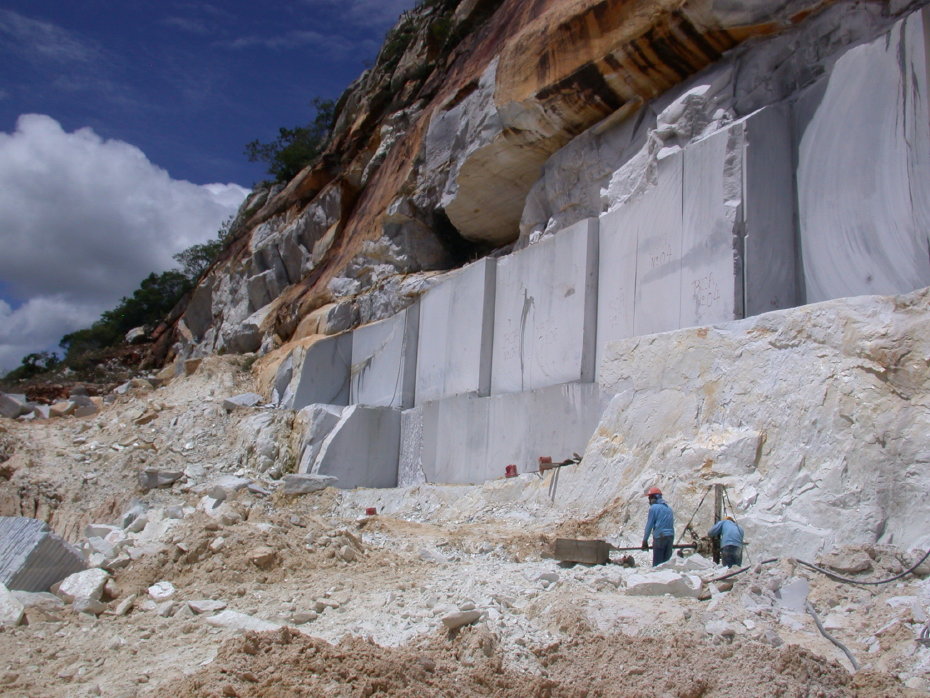 Jazidas Azul Macaúbas